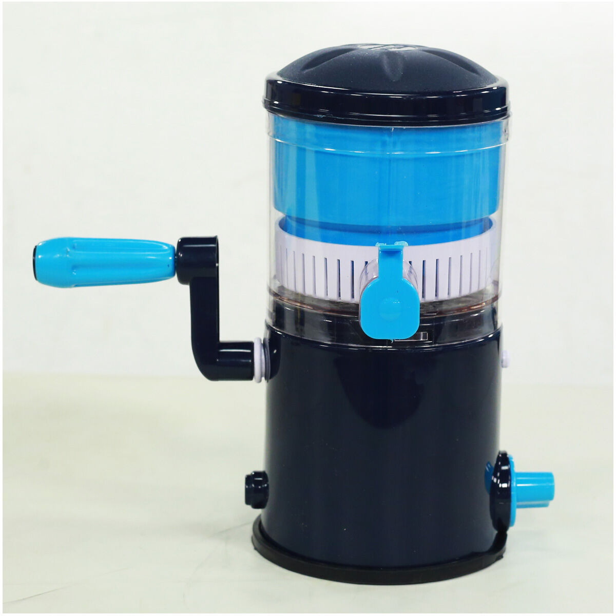Fruit Juicer - Efficient & Quick Juice Extractor