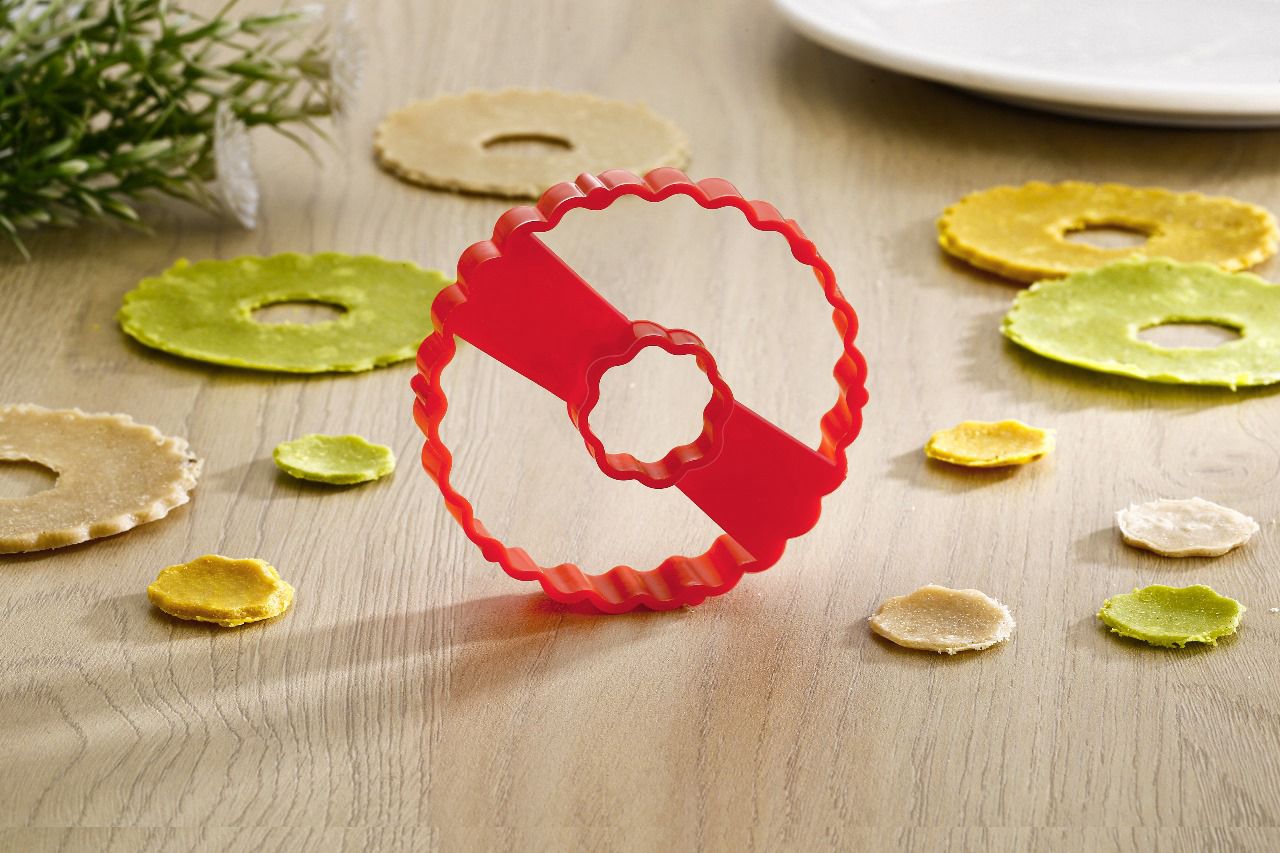 Puri Kachori & Gujiya/Karjikayi Maker+ Free 7 pcs Snack Cutter