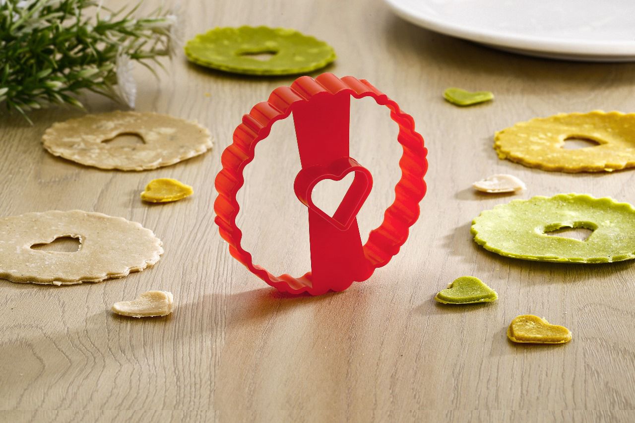 Puri Kachori & Gujiya/Karjikayi Maker+ Free 7 pcs Snack Cutter